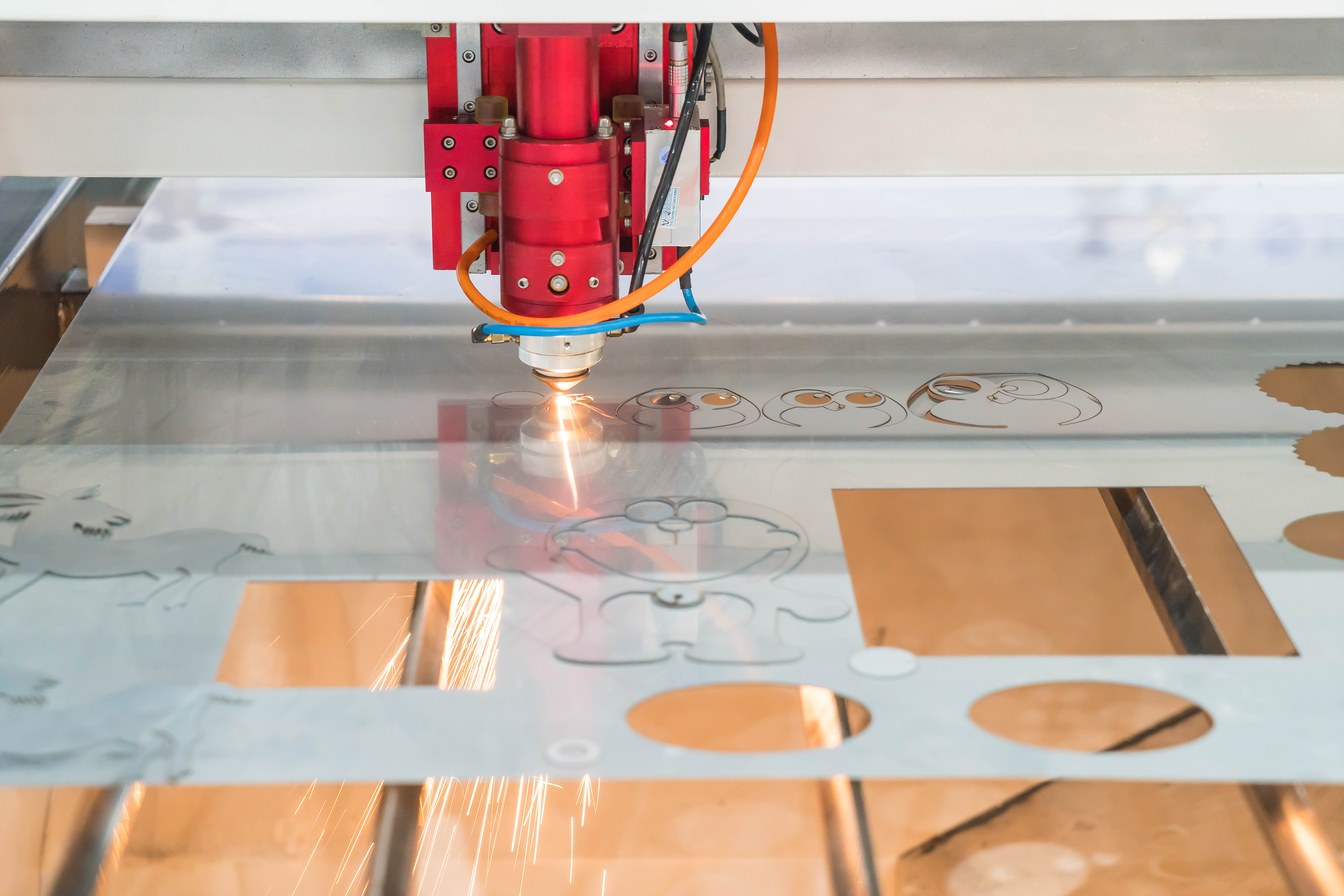 laser cutting machine technology