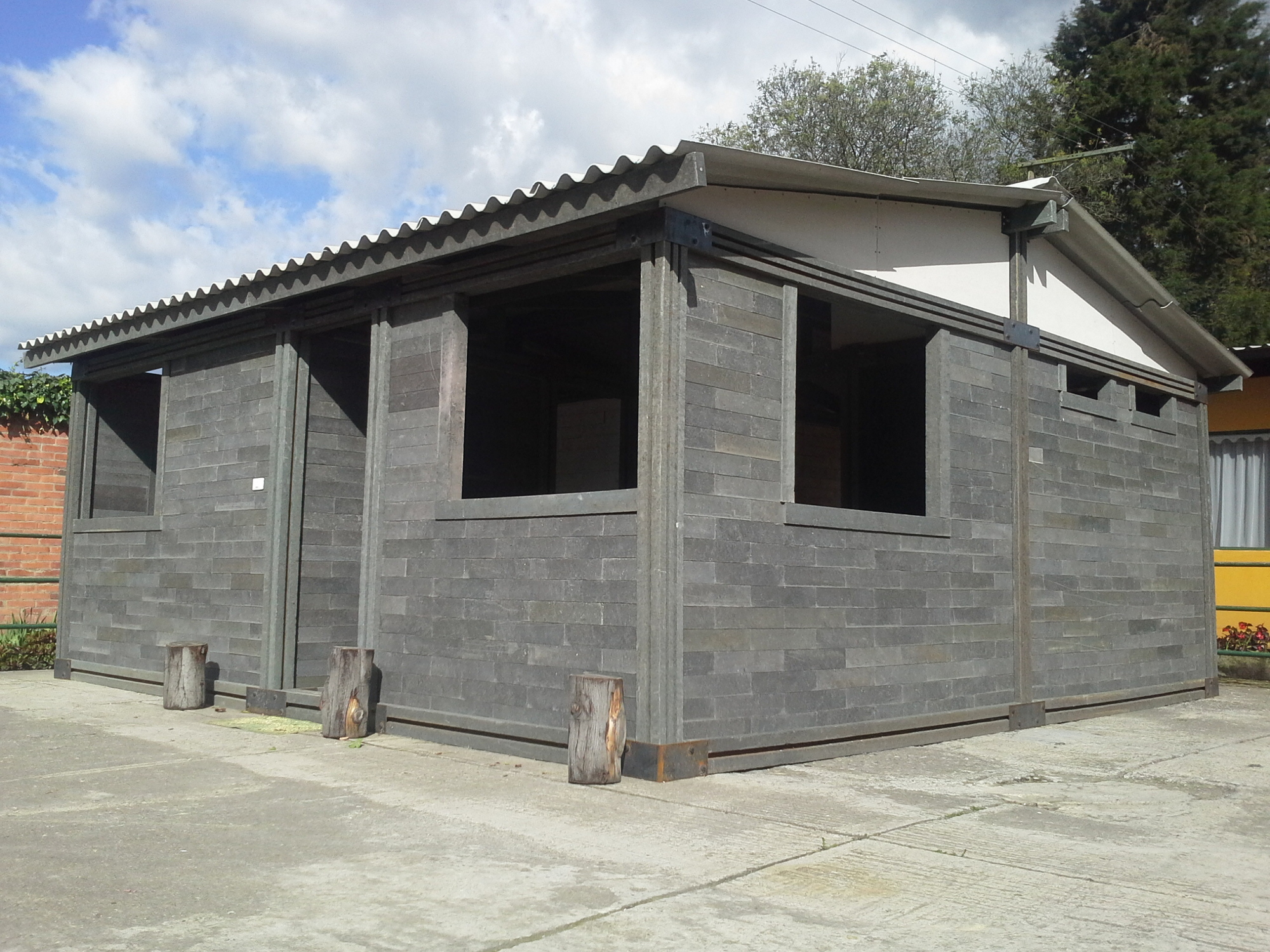 vivienda-ladrillos-de-plastico